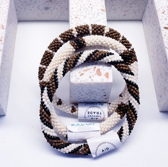 KHAKI -Original Roll-On® Bracelets, 7" round, made in Nepal #1 (3 pieces) - Picture 1 of 8
